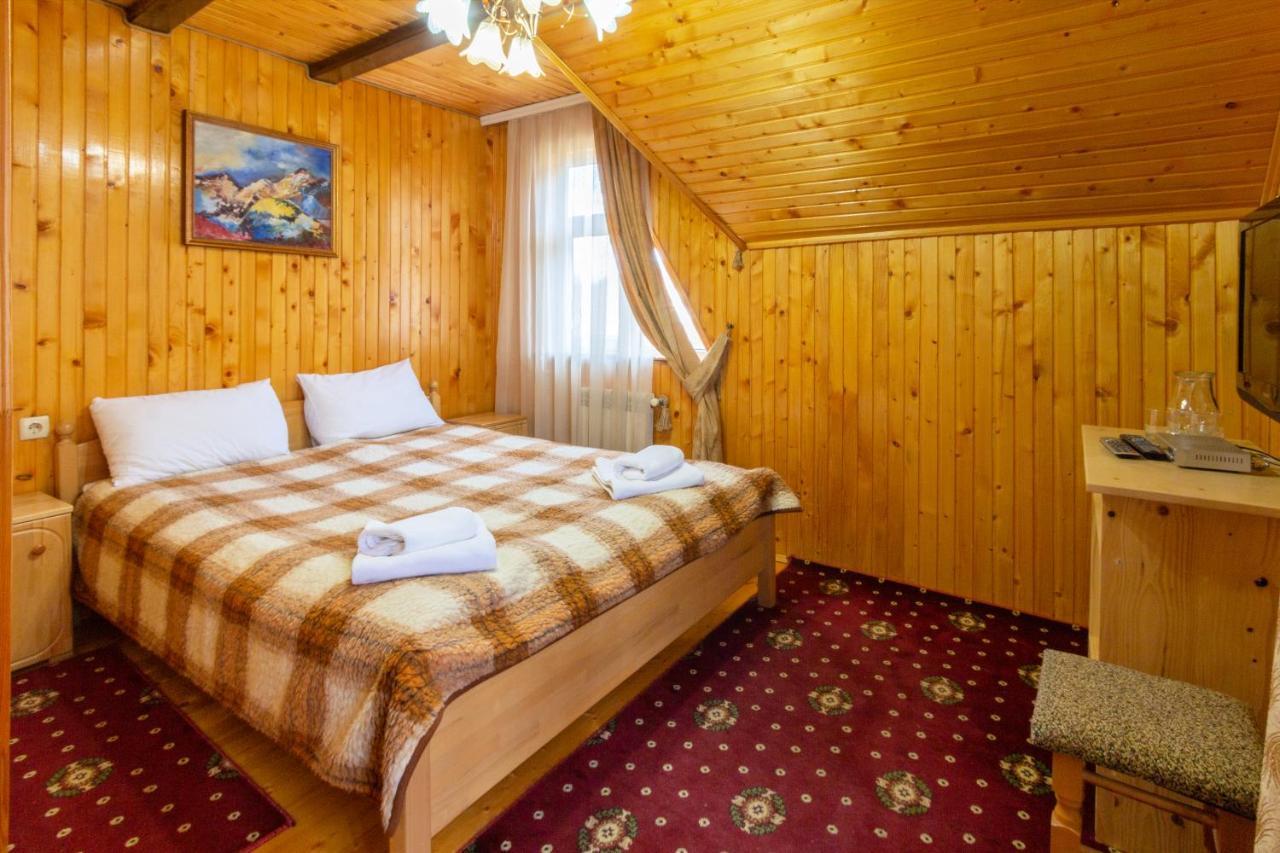 У Мар'Яни І Назара Hotel Yaremche Exterior photo