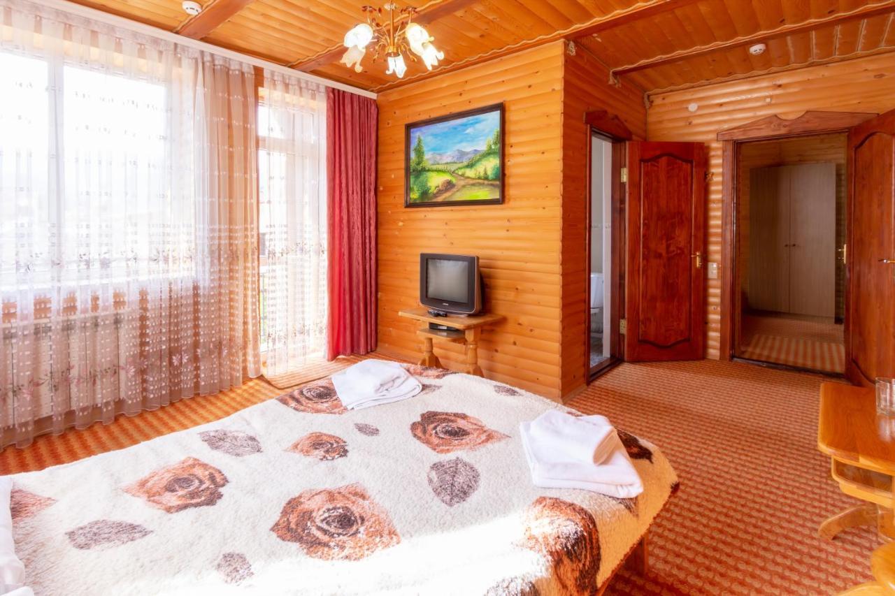 У Мар'Яни І Назара Hotel Yaremche Exterior photo