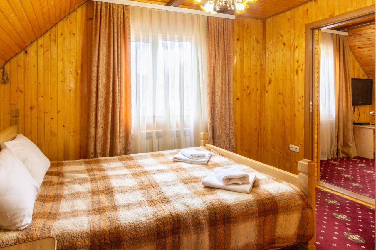 У Мар'Яни І Назара Hotel Yaremche Exterior photo