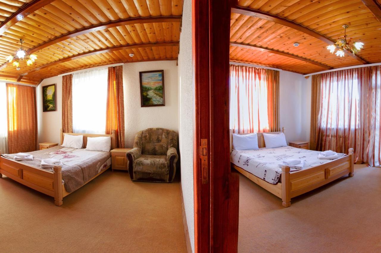 У Мар'Яни І Назара Hotel Yaremche Exterior photo