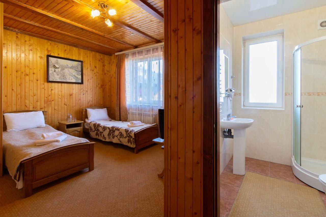 У Мар'Яни І Назара Hotel Yaremche Exterior photo